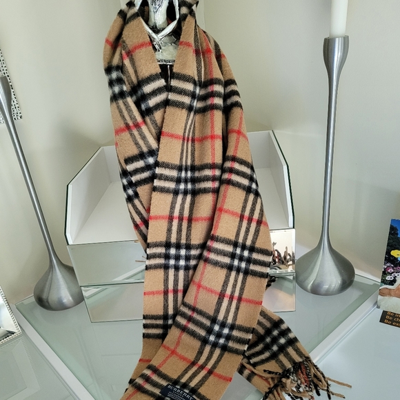 AUTHENTIC VINTAGE CLASSIC BURBERRY 100% PURE CASHMERE MEN'S SCARF MADE IN ITALY. - Picture 4 of 6
